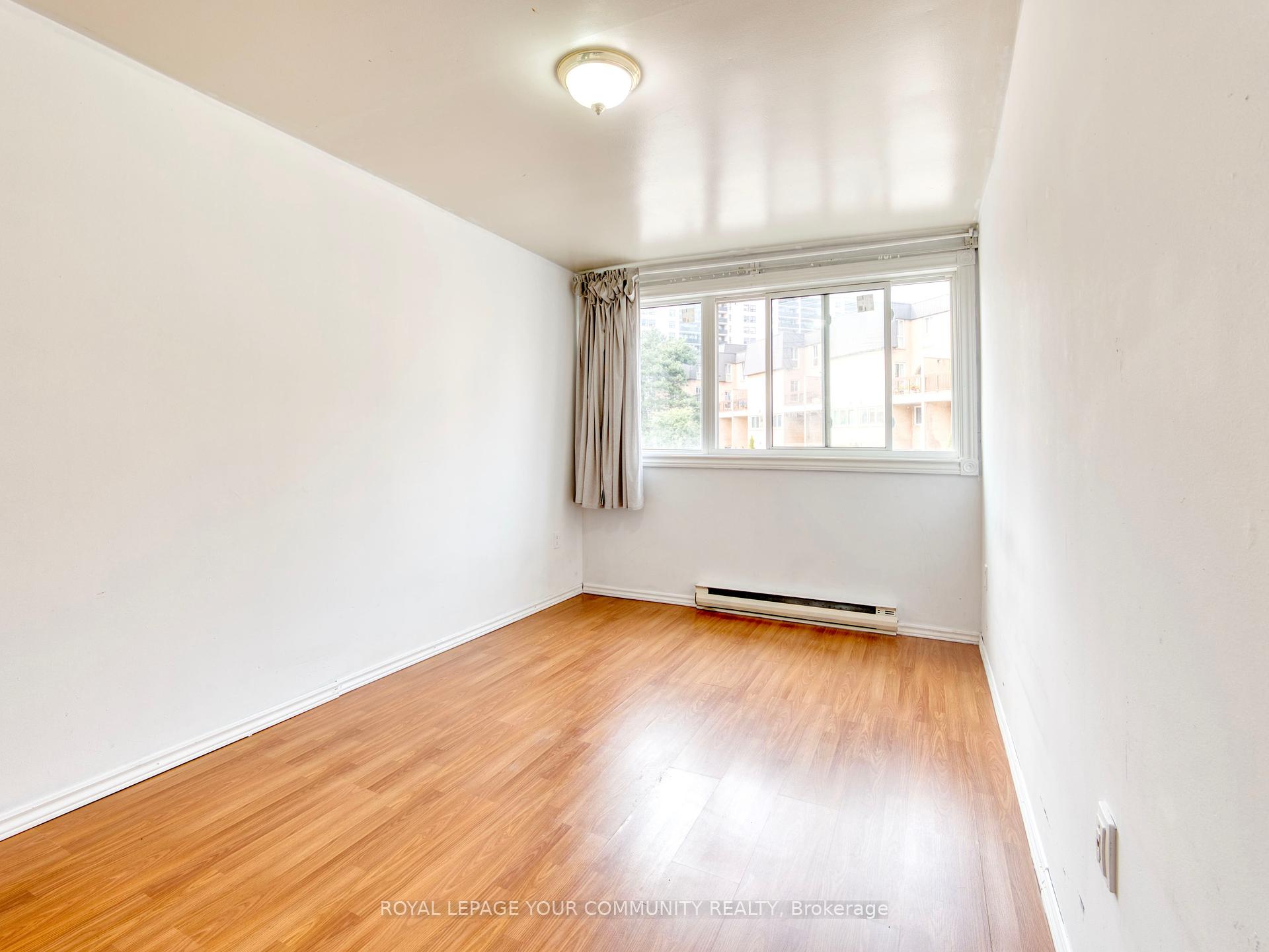 3 Bedrooms Condo at 100 Mornelle, Toronto For sale