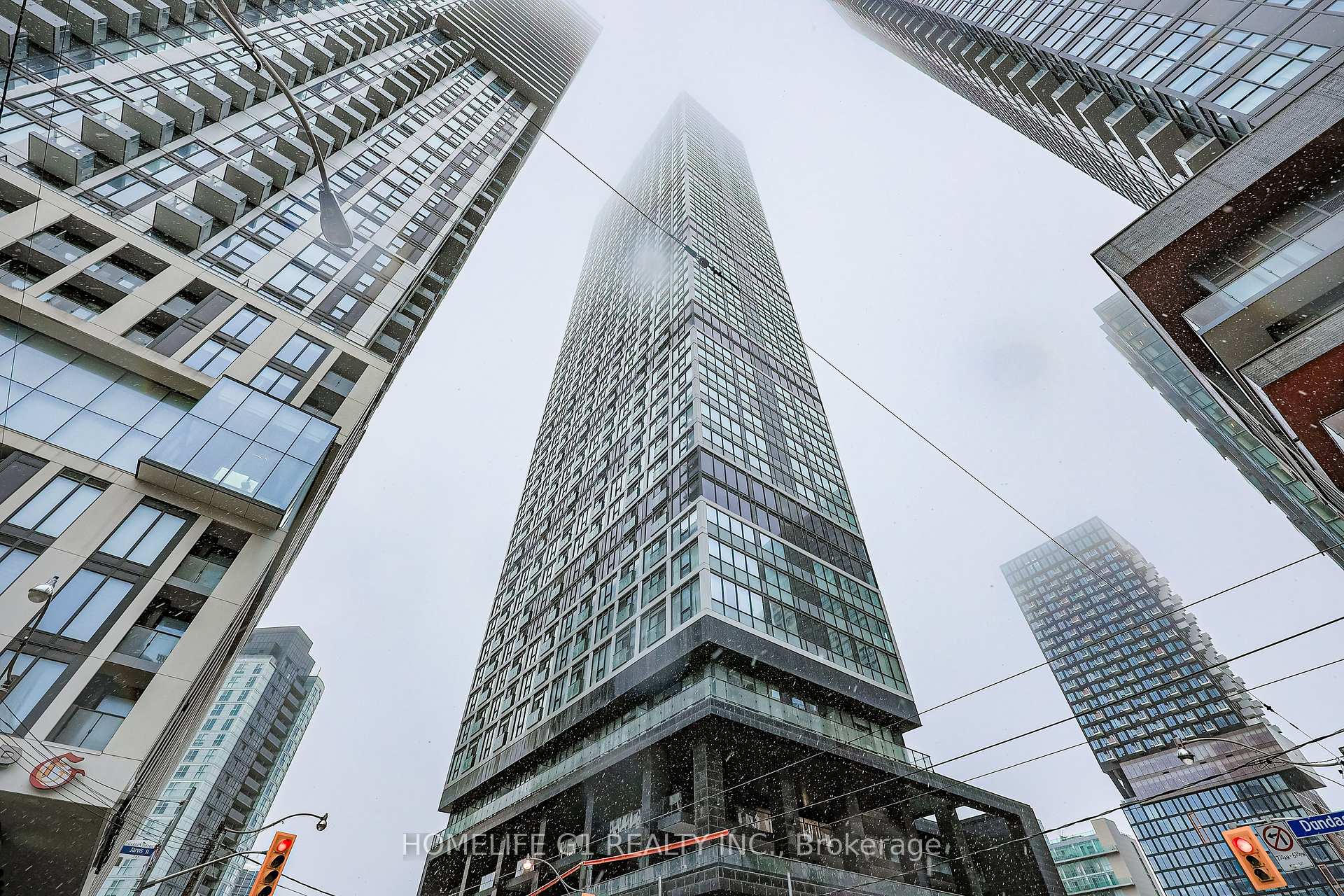 2 Bedrooms Condo at 181 Dundas, Toronto For sale