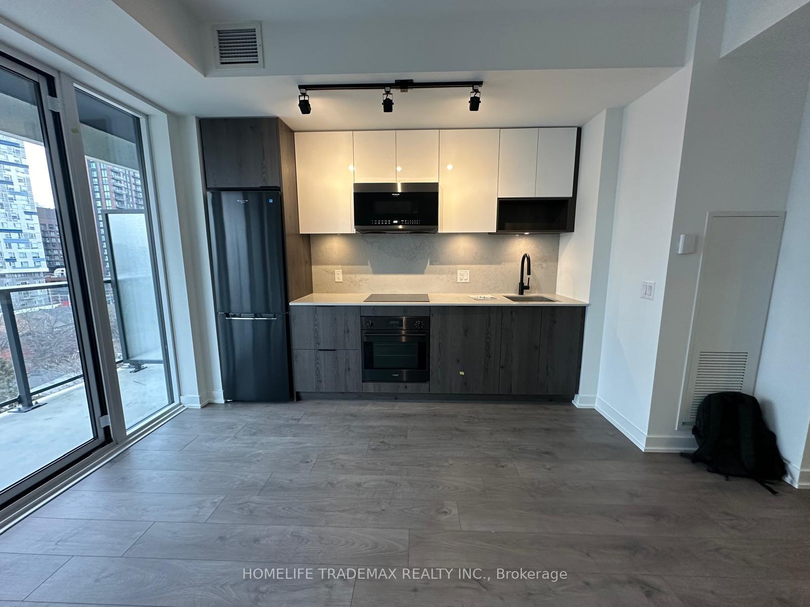 2 Bedrooms Condo at 5 Defries,  Toronto For sale