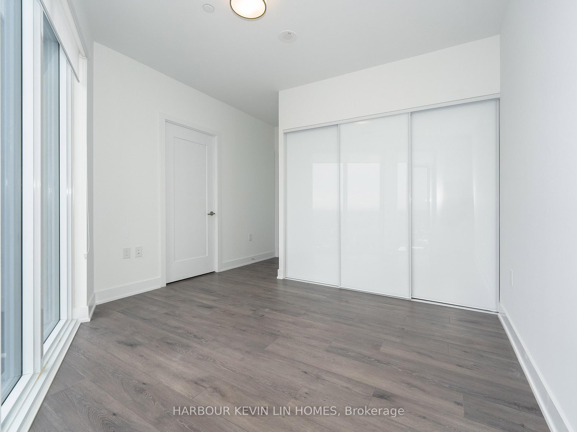 2 Bedrooms Condo at 575 Bloor, Toronto For sale