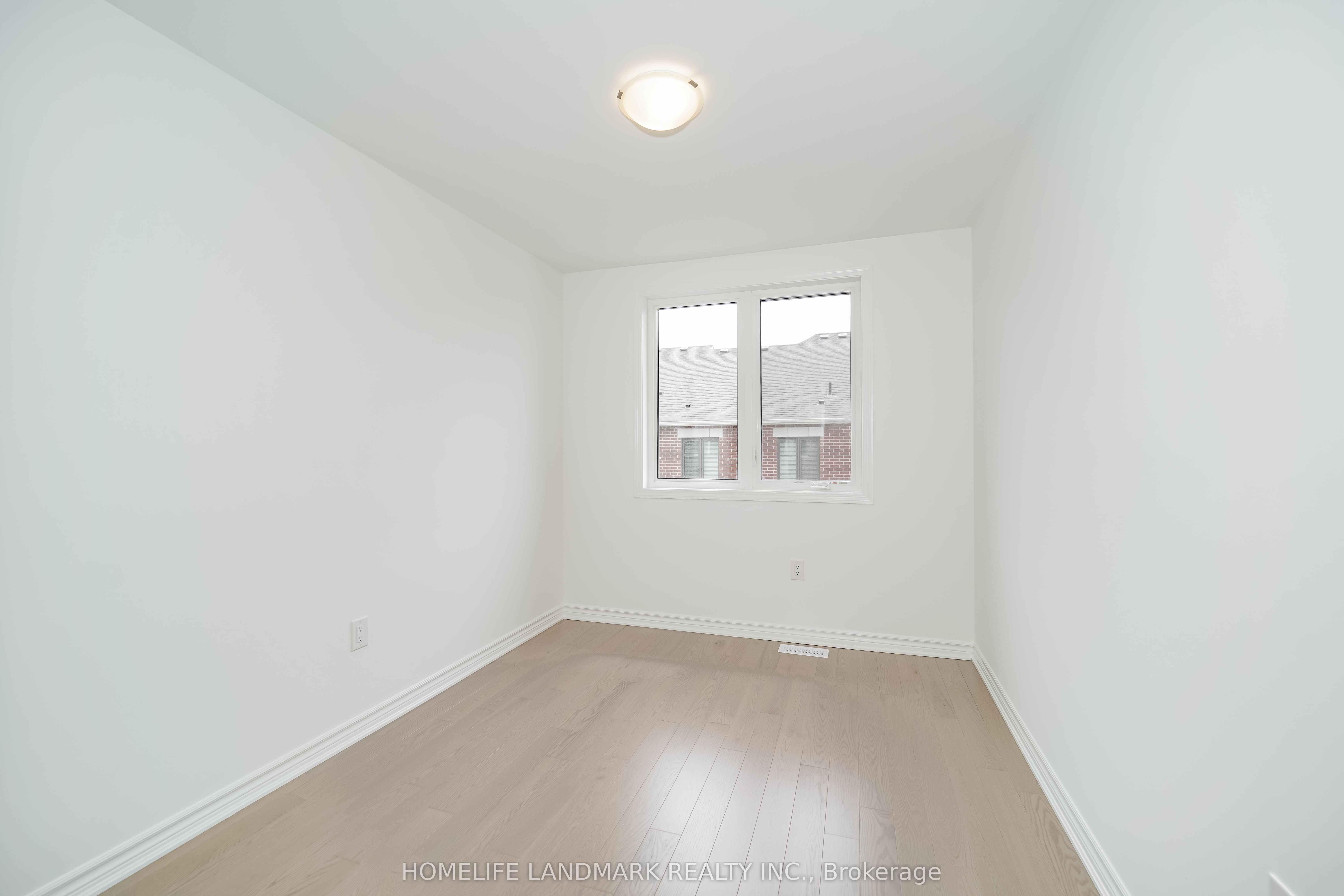 5 Wisla Avenue