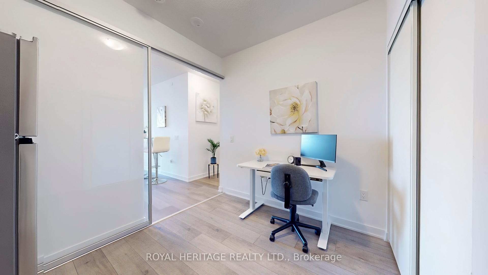 2 Bedrooms Condo at 10 Honeycrisp,  Vaughan For sale