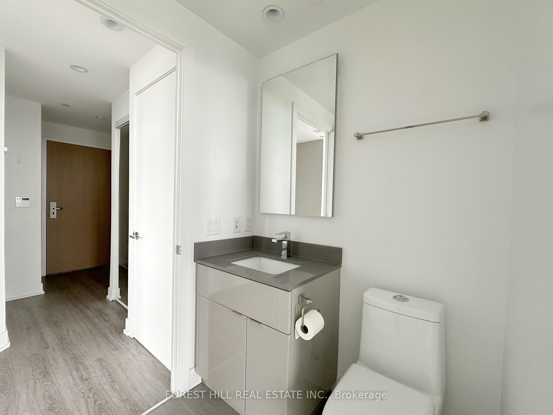 1 Bedroom Condo at 7 Grenville, Toronto For sale