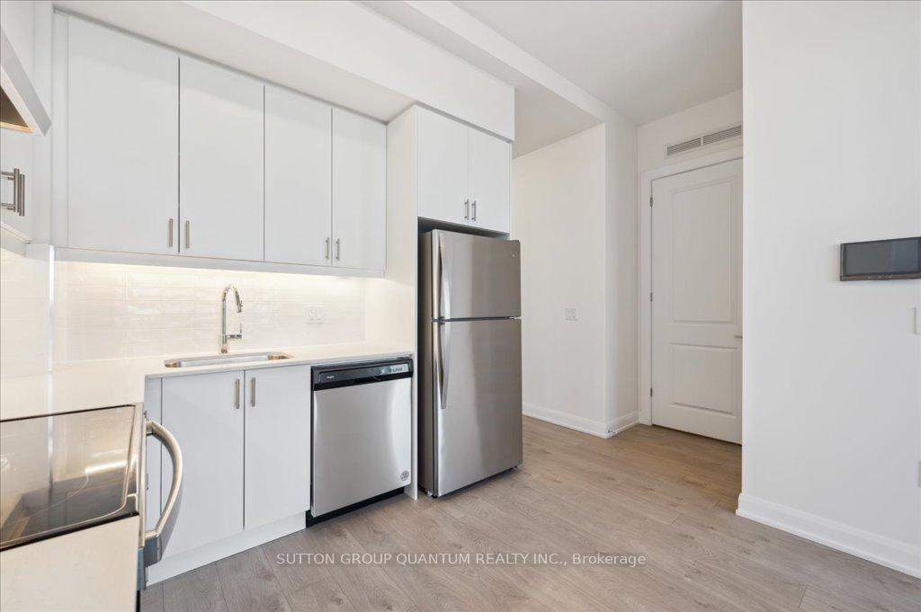 1 Bedroom Condo at 3200 William Coltson,  Oakville For sale