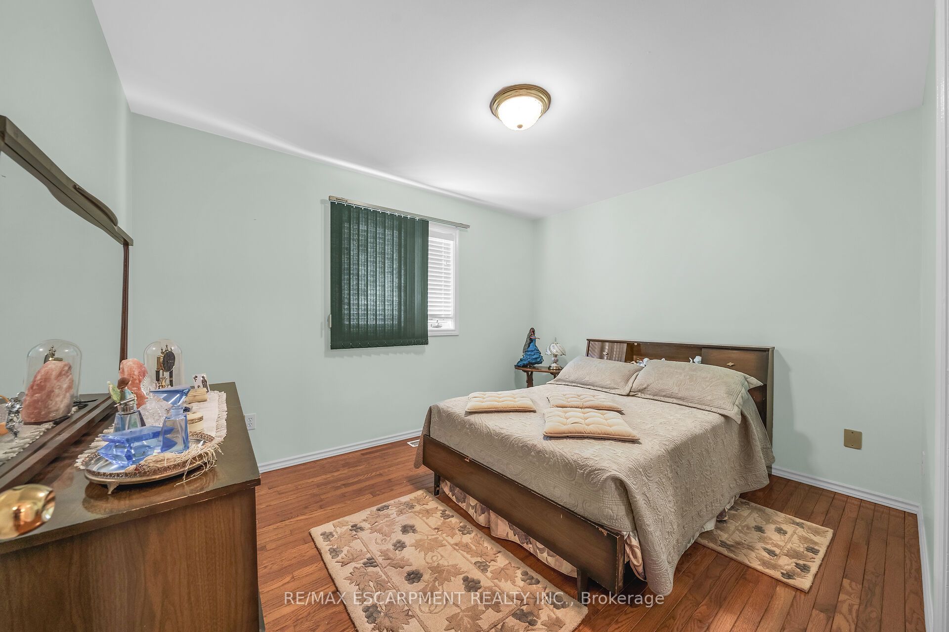 122 Fieldway Drive