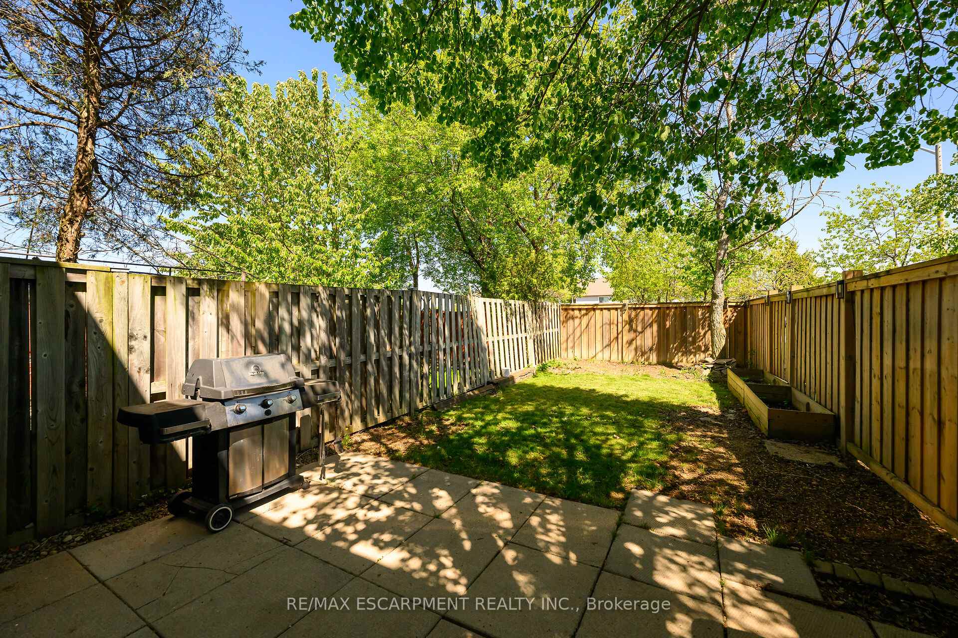 4 Bedrooms Condo at 134 Terni, Hamilton For sale