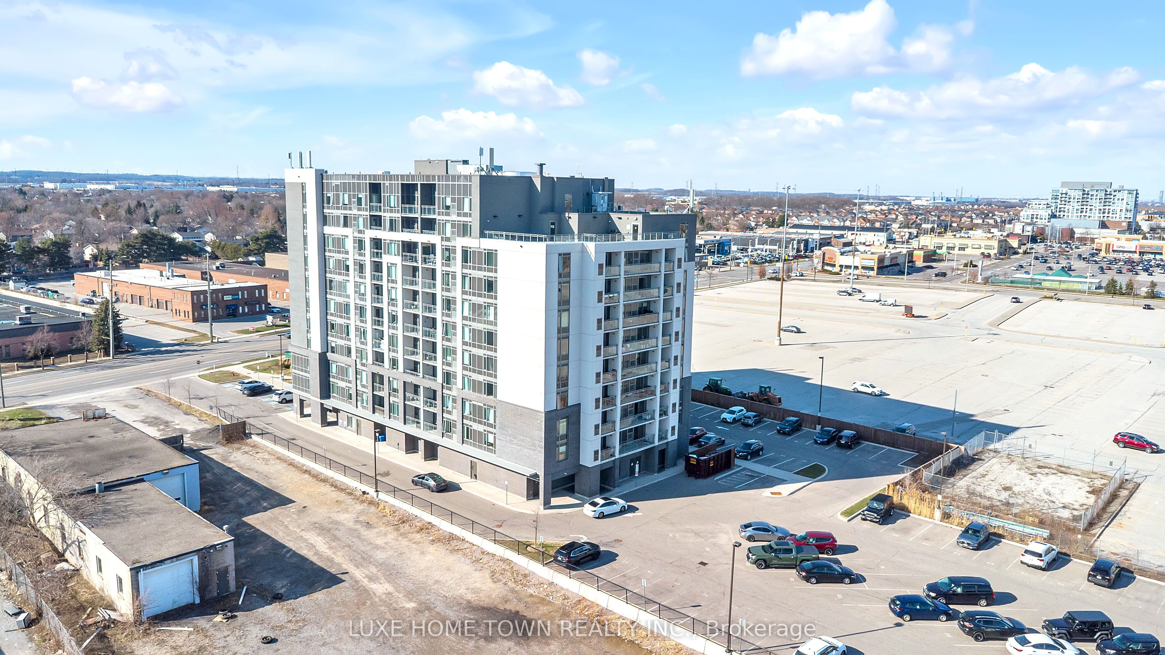 716 Main Street E, #801