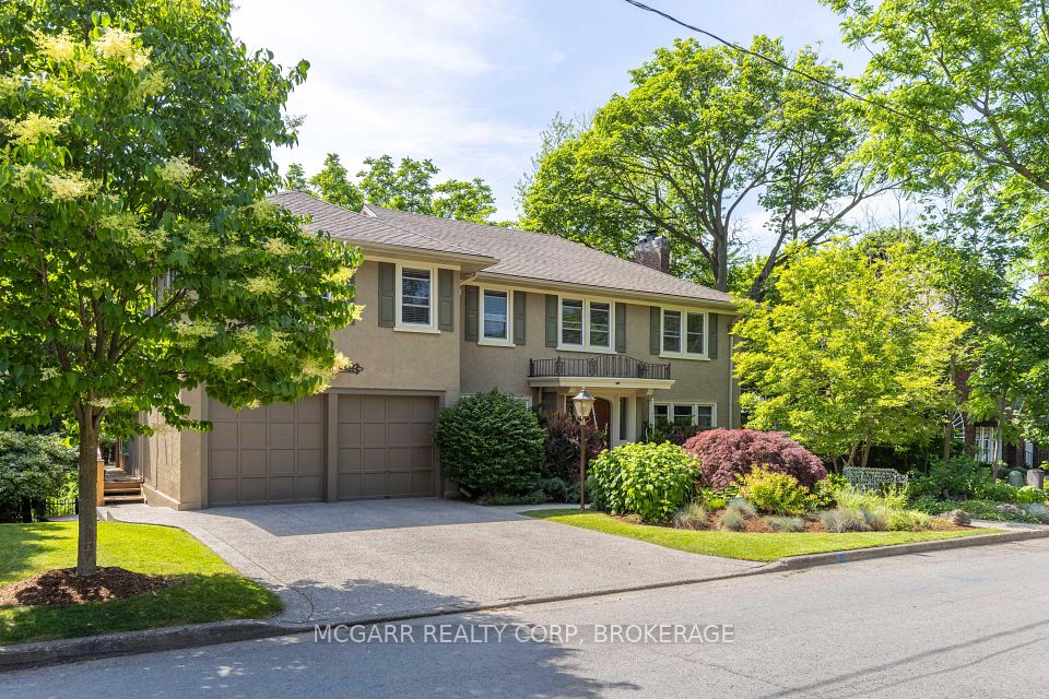 62 Hillcrest