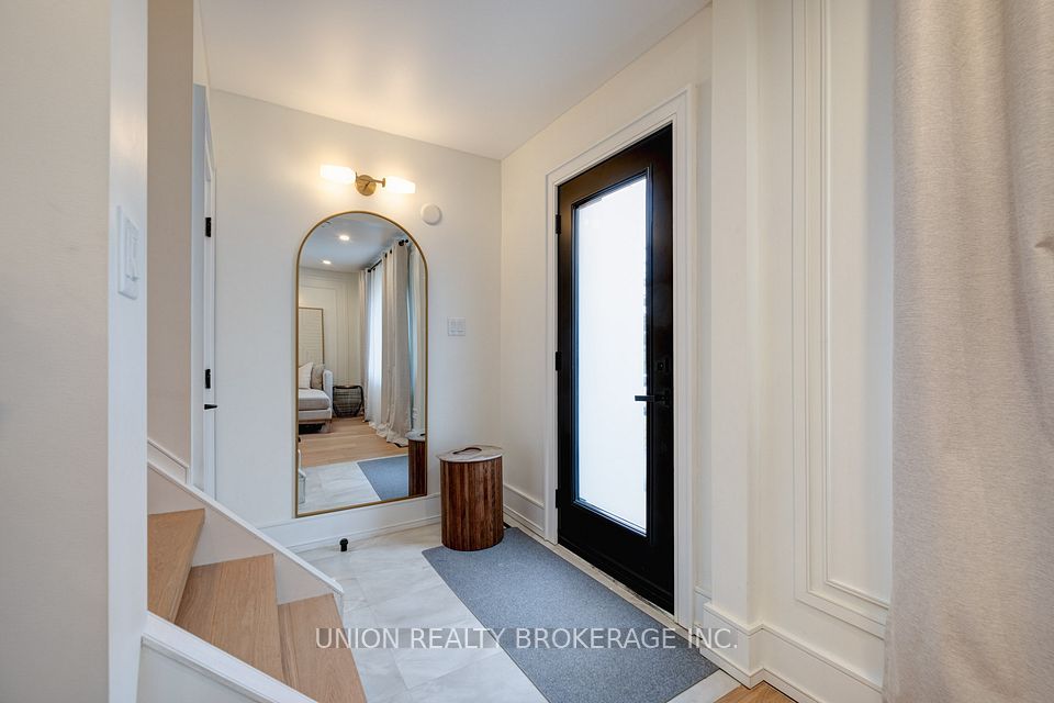 22 Cliffcrest Drive, Toronto, ON M1M 2K2