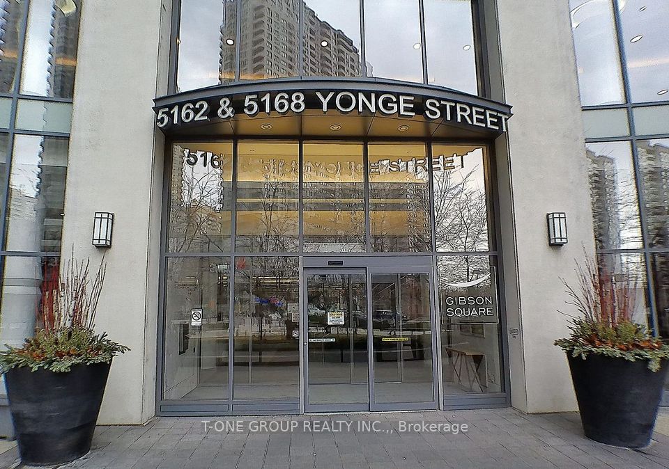 5162 Yonge St