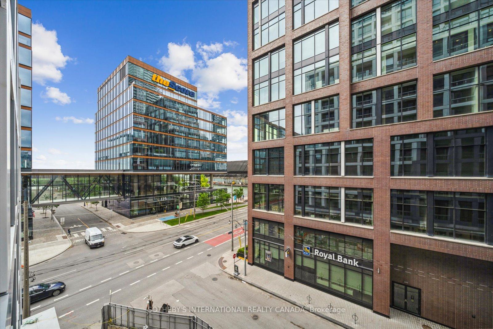 2 Bedrooms Condo at 15 Richardson, Toronto For sale