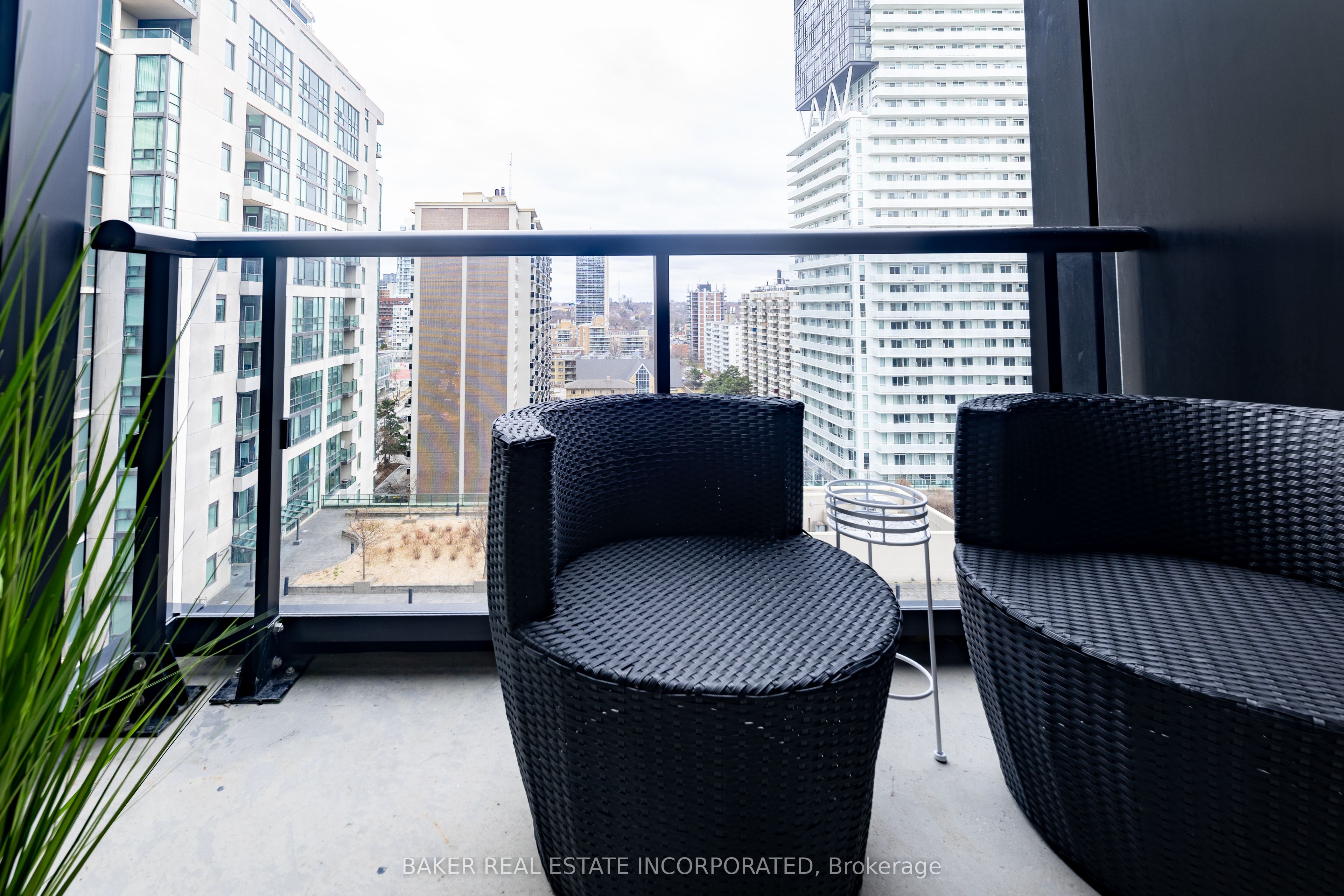 223 Redpath Avenue, #1807