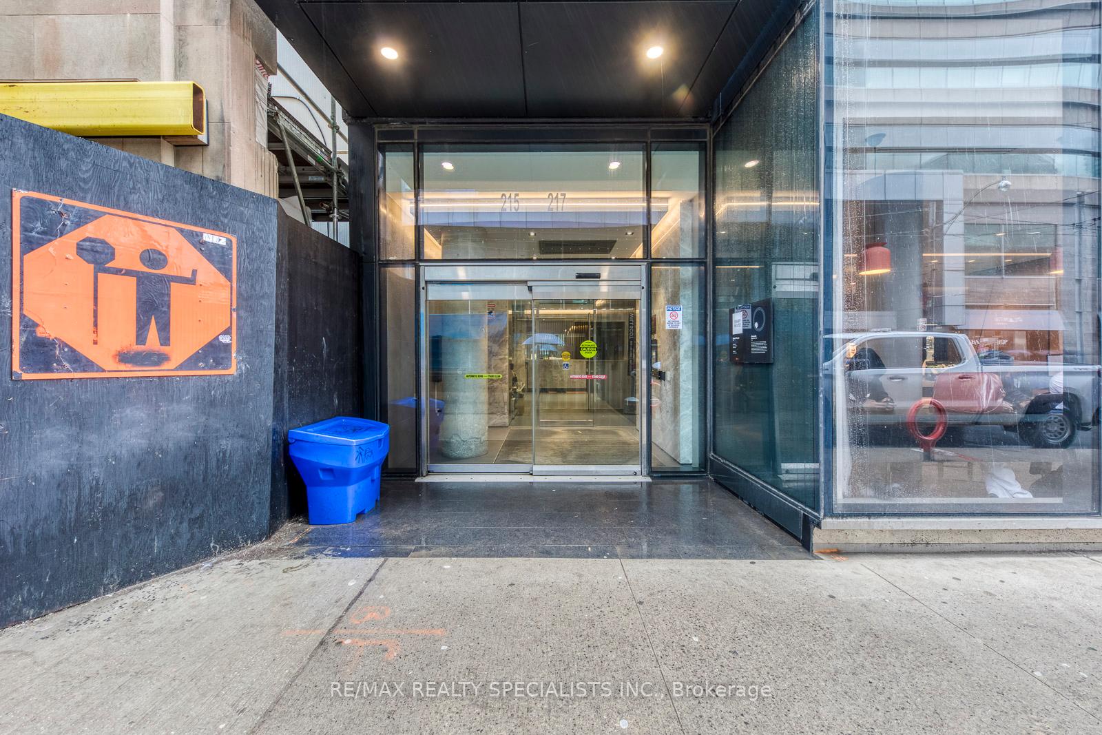 3 Bedrooms Condo at 215 Queen, Toronto For sale
