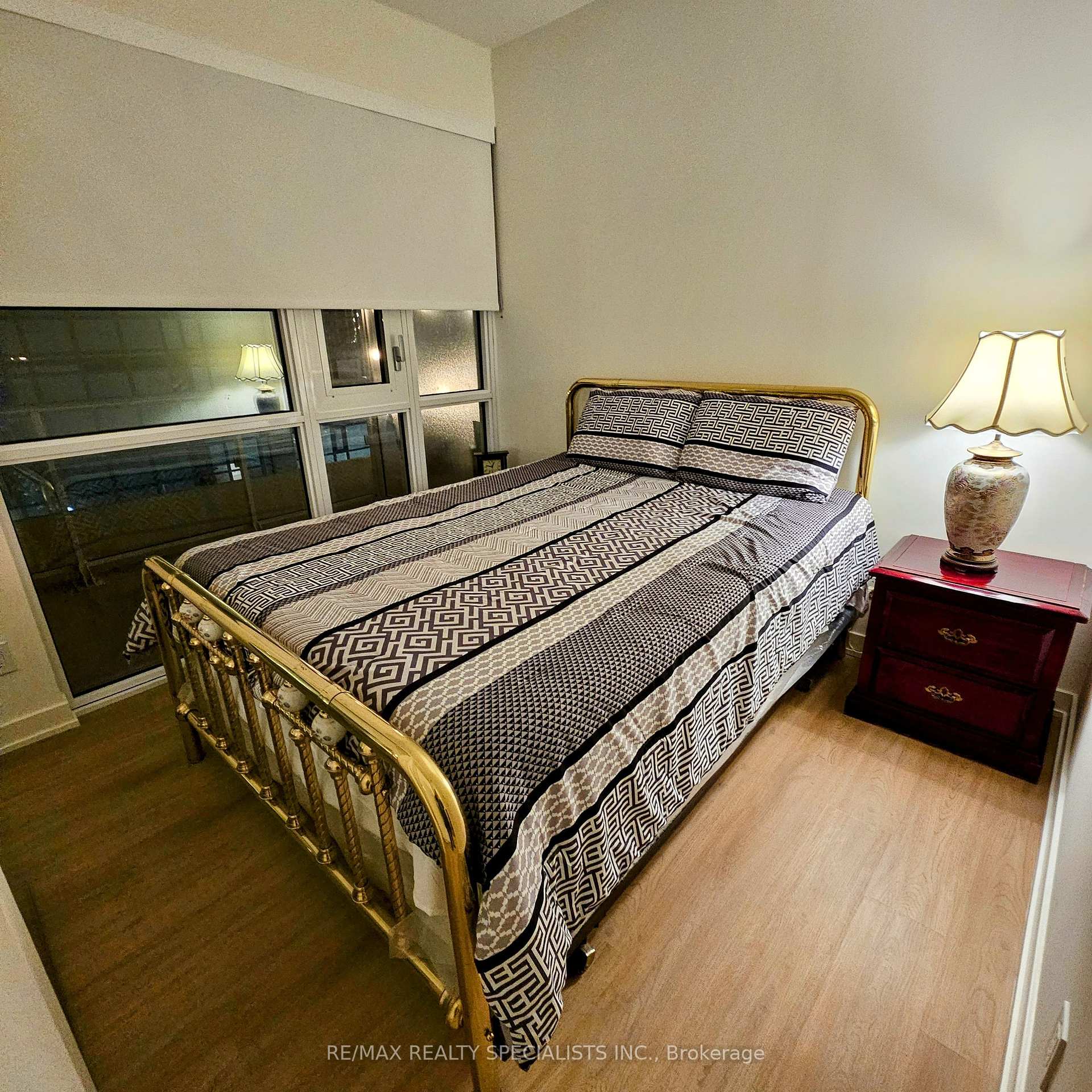 3 Bedrooms Condo at 10 DEERLICK, Toronto For sale