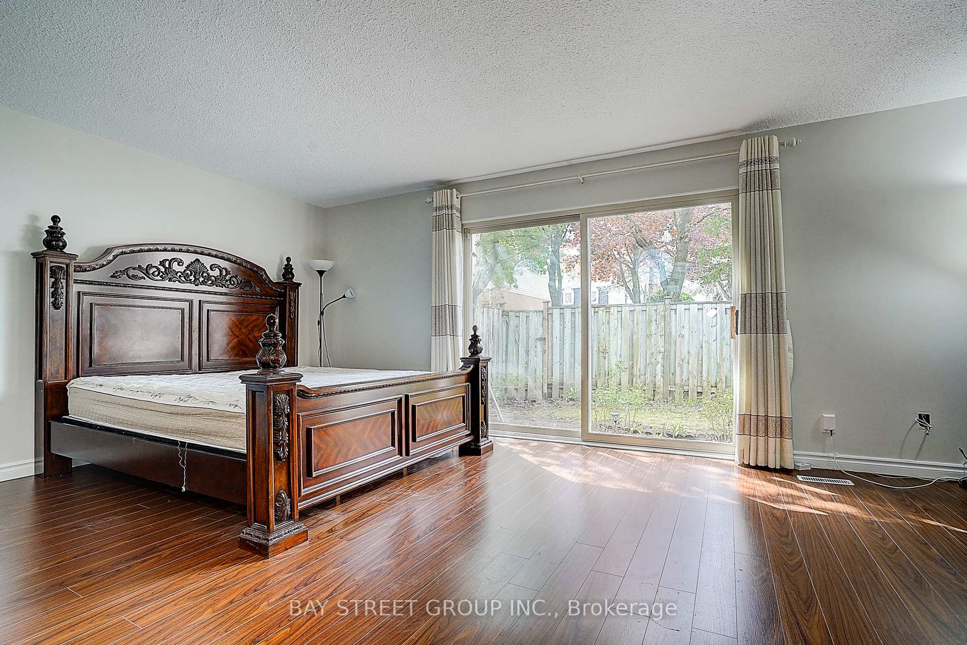 4 Bedrooms Condo at 270 Timberbank, Toronto For sale