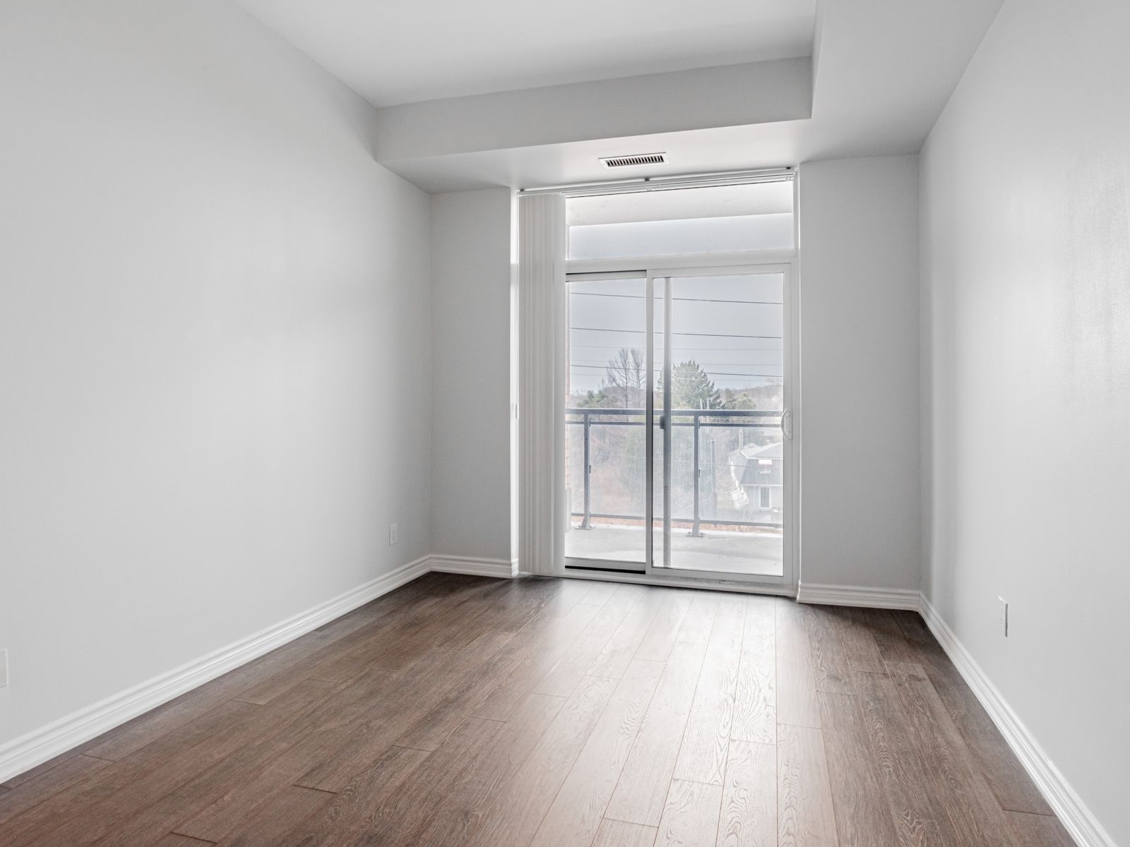 11611 Yonge Street 517