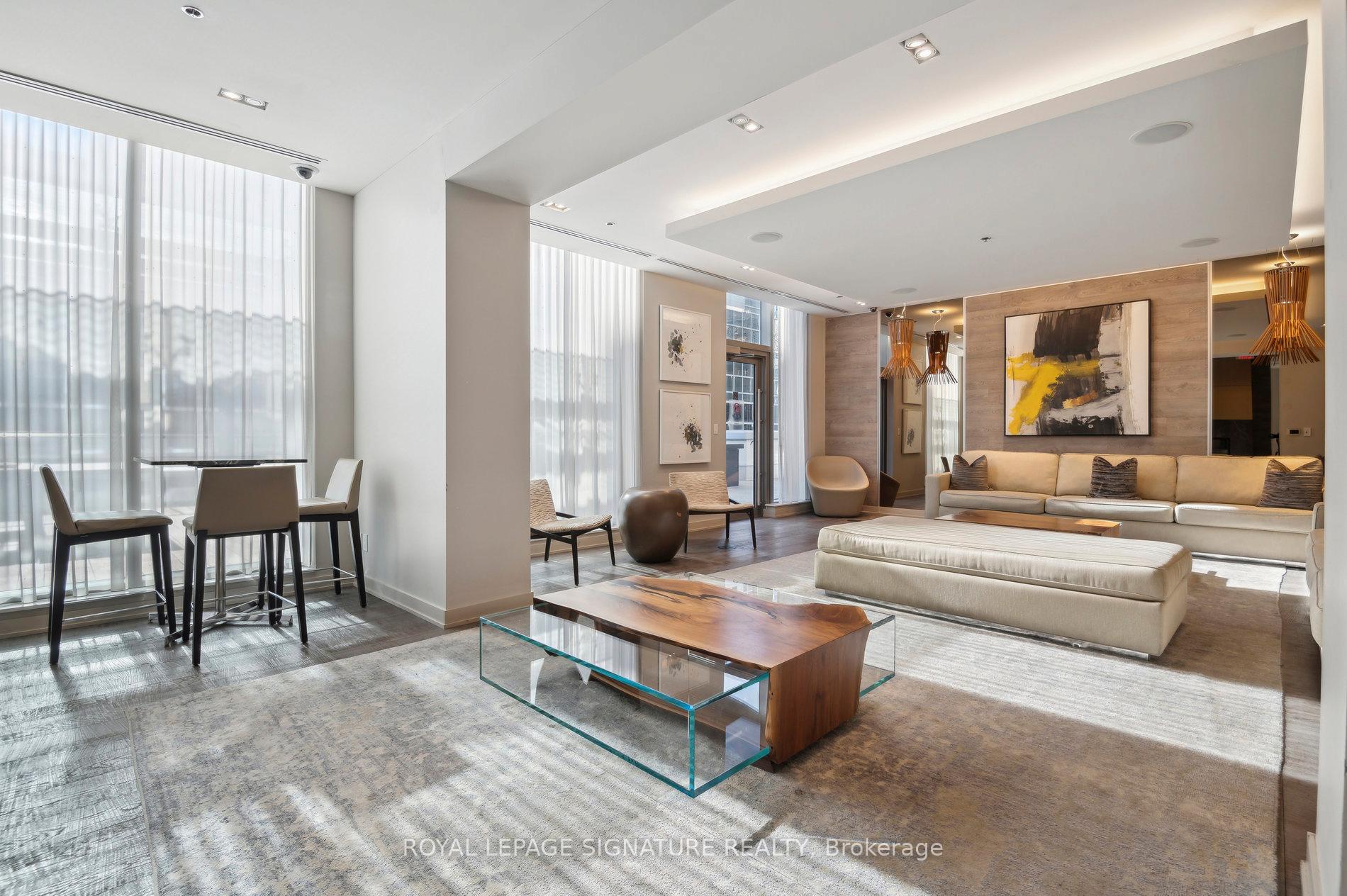 2 Bedrooms Condo at 88 Scott, Toronto For sale