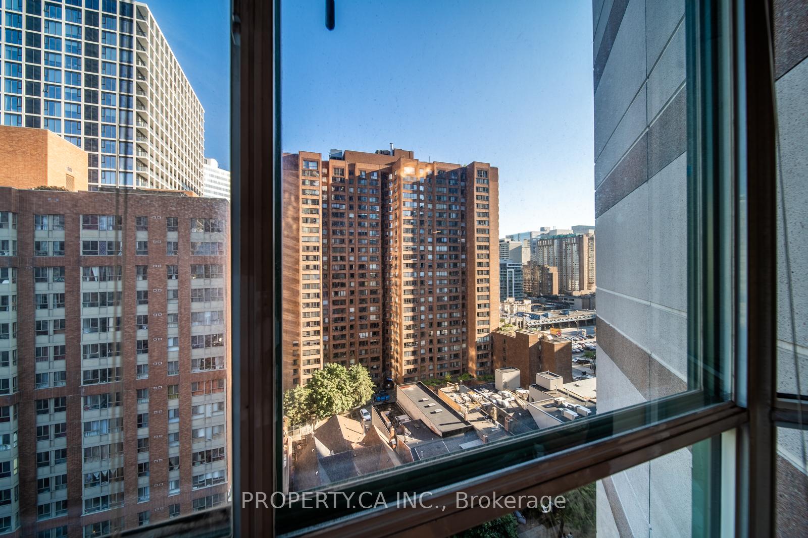 1 Bedroom Condo at 38 Elm, Toronto For sale