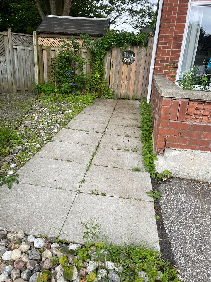 https://trreb-image.ampre.ca/r0TeGBz8KDnYeF9je4yK3XnLaUEkk9y2sJFET9iEfW0/rs:fit:960:960/wm:.5:so:0:50:.4/wmsh:10/wmt:PHNwYW4gZm9yZWdyb3VuZD0nd2hpdGUnIGZvbnQ9JzY4Jz5SSUdIVCBBVCBIT01FIFJFQUxUWSwgQnJva2VyYWdlPC9zcGFuPg/L3RycmViL2xpc3RpbmdzLzQwLzQ4Lzg2LzY3L3AvYWJhOGViYjMtYTA0Mi00NjNhLWI0OTMtZmEyZjQ3YTdkOWM3LmpwZw.jpg