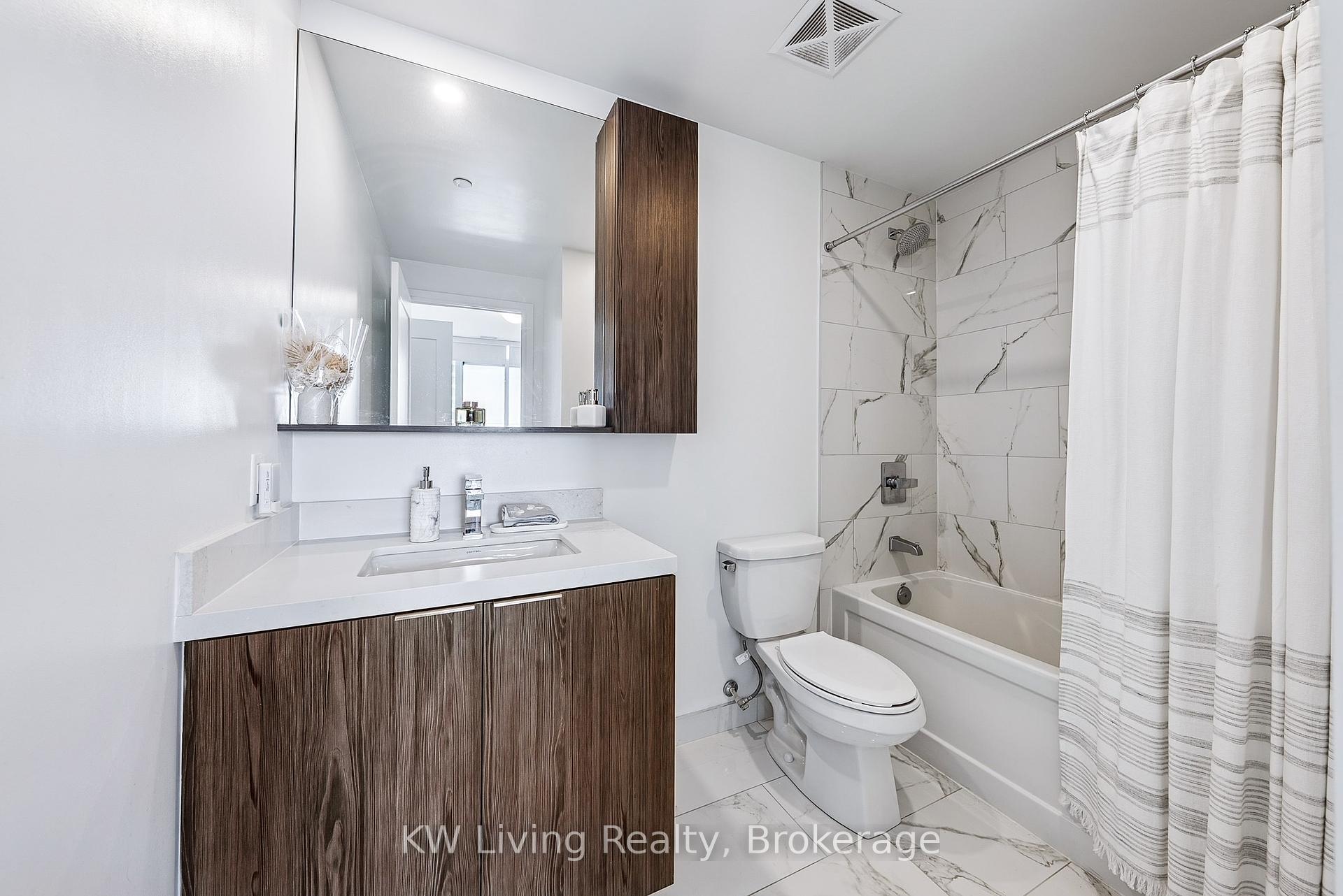 2 Bedrooms Condo at 70 Annie Craig, Toronto For sale