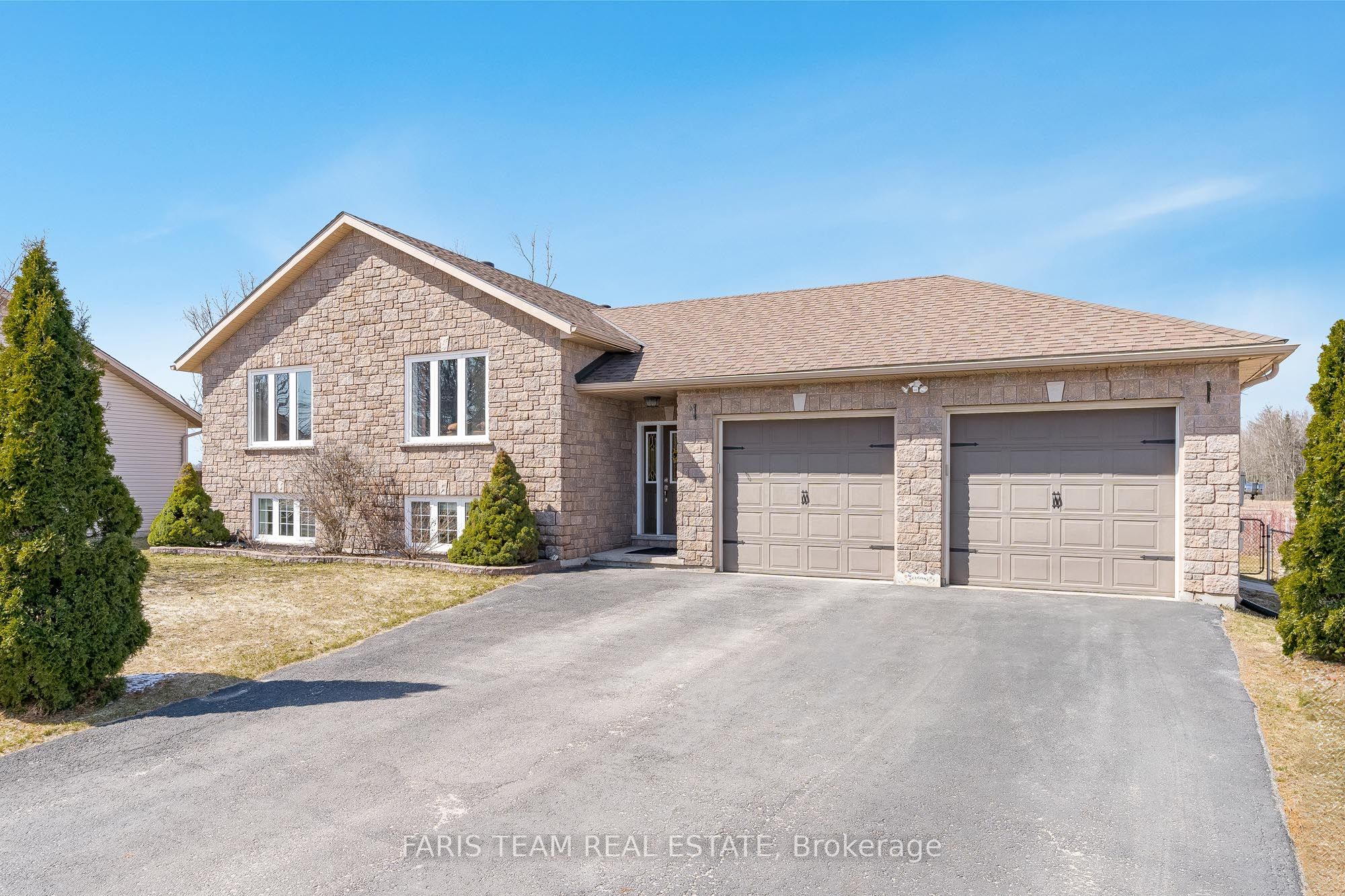 1032 Flos Road 4, Springwater, ON L0L 0A9