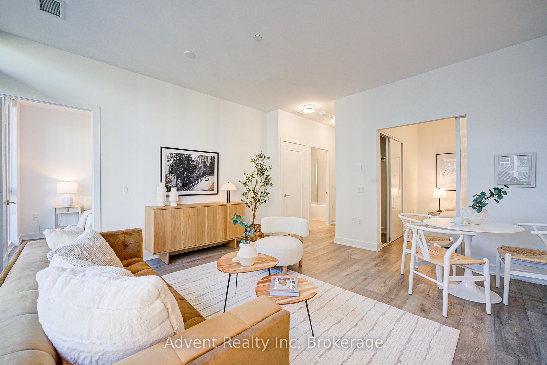 2 Bedrooms Condo at 585 Bloor,  Toronto For sale