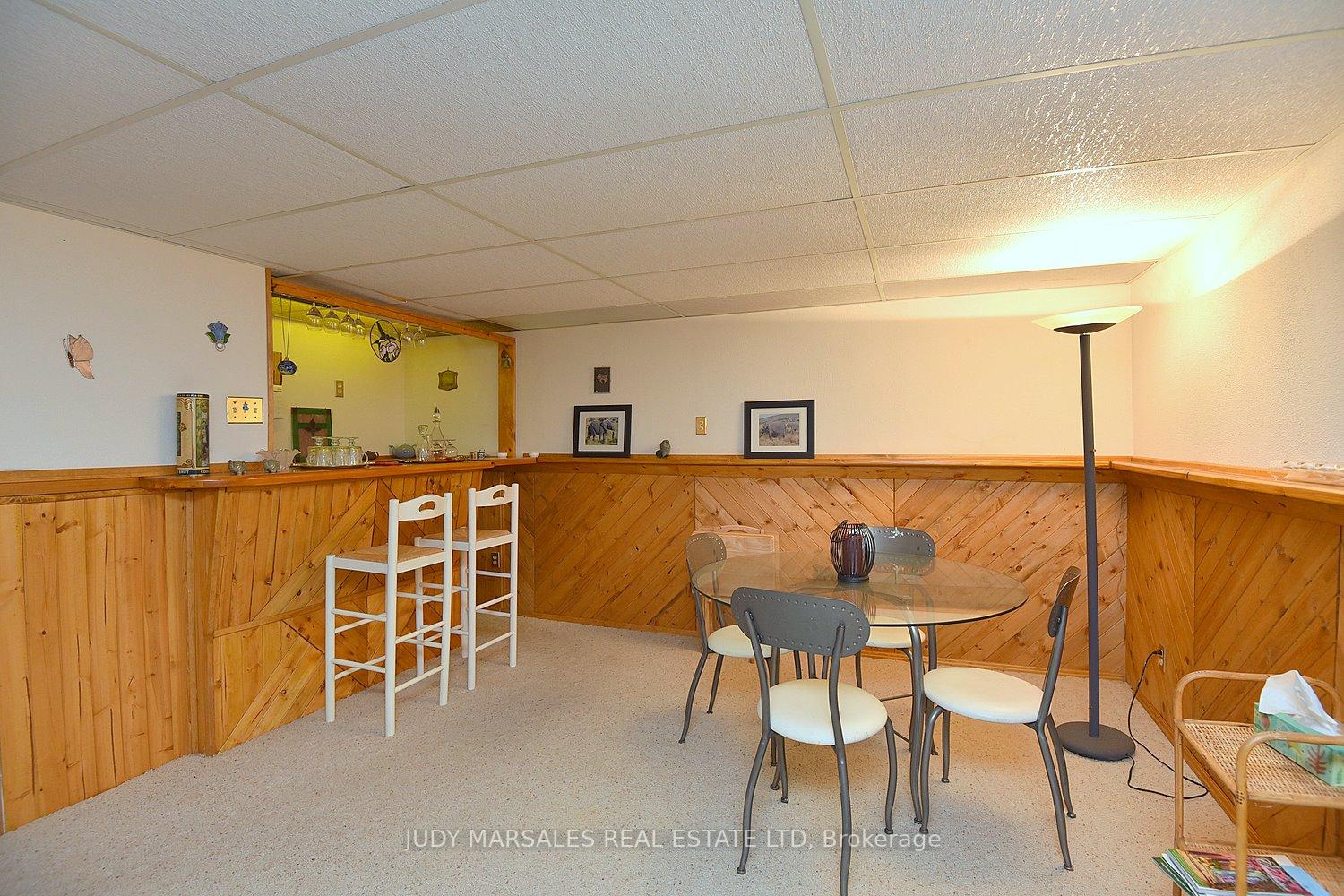 3 Bedrooms Condo at 644 Upper Paradise,  Hamilton For sale