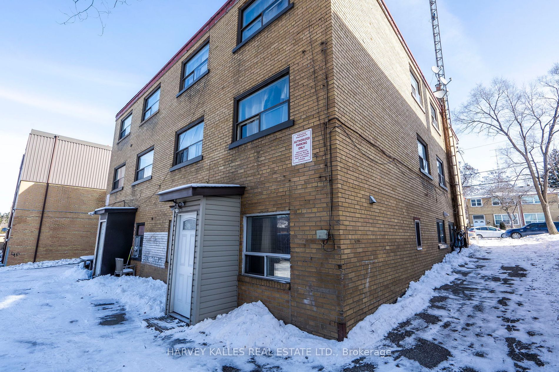 58 Garthdale Court W