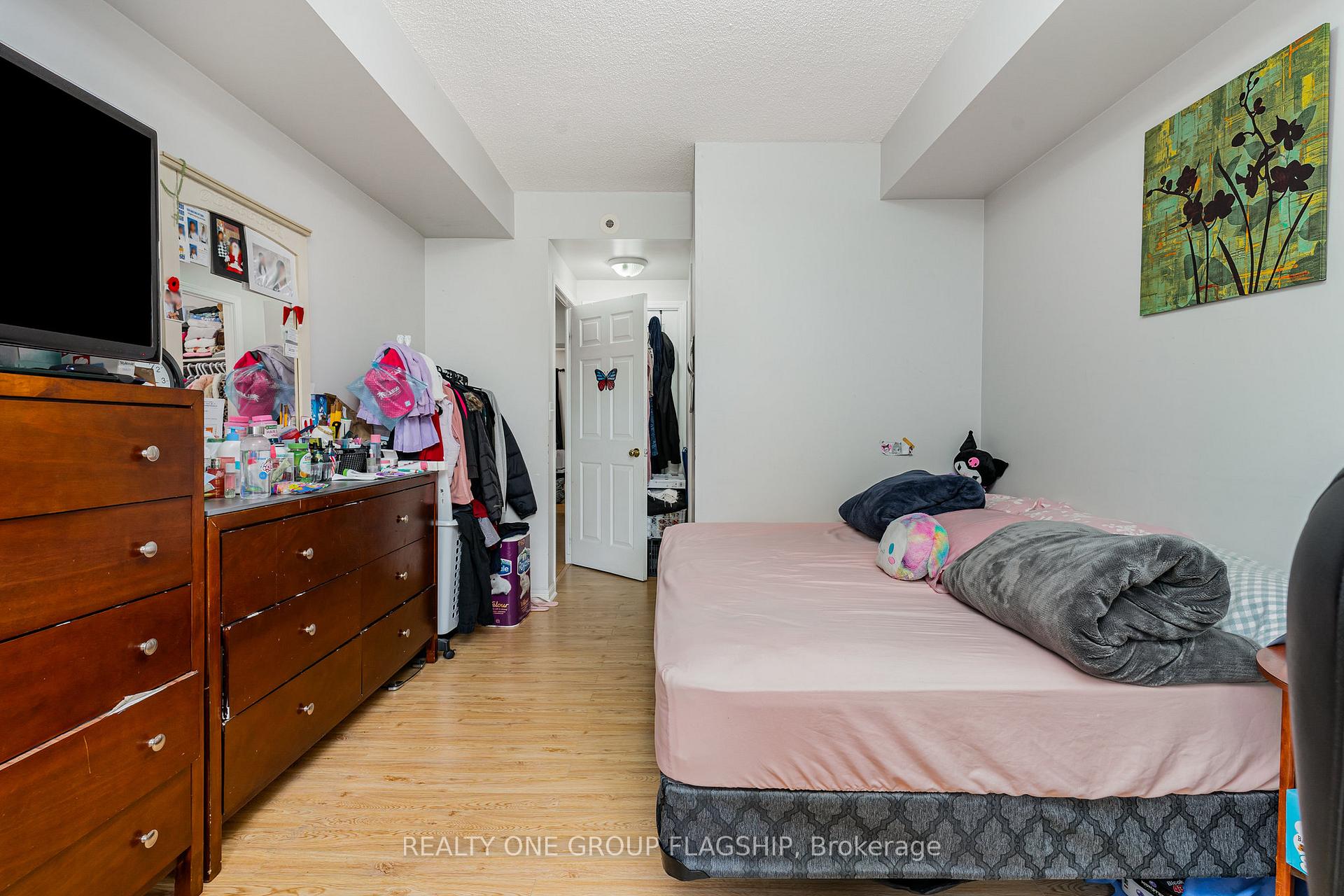 3 Bedrooms Condo at 3045 Finch, Toronto For sale