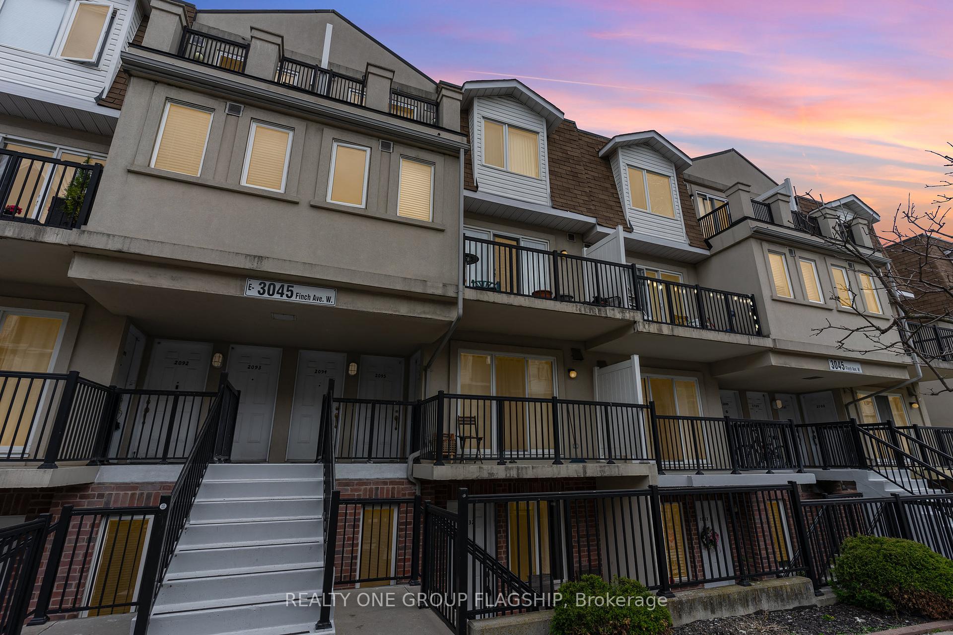 3 Bedrooms Condo at 3045 Finch, Toronto For sale