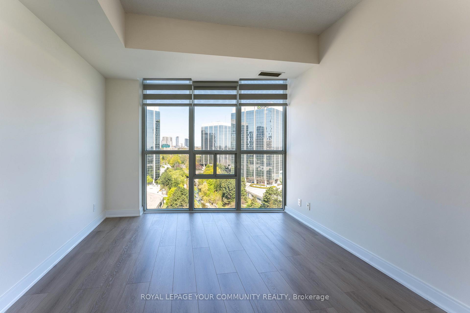 2 Bedrooms Condo at 80 Absolute, Mississauga For sale