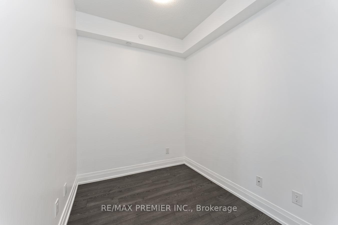 2 Bedrooms Condo at 3600 Highway 7, Vaughan For sale