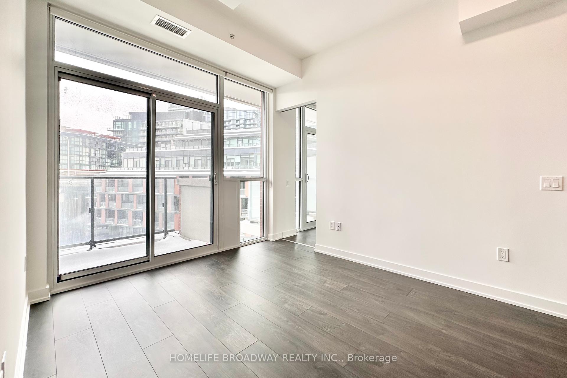 2 Bedrooms Condo at 38 Iannuzzi,  Toronto For sale