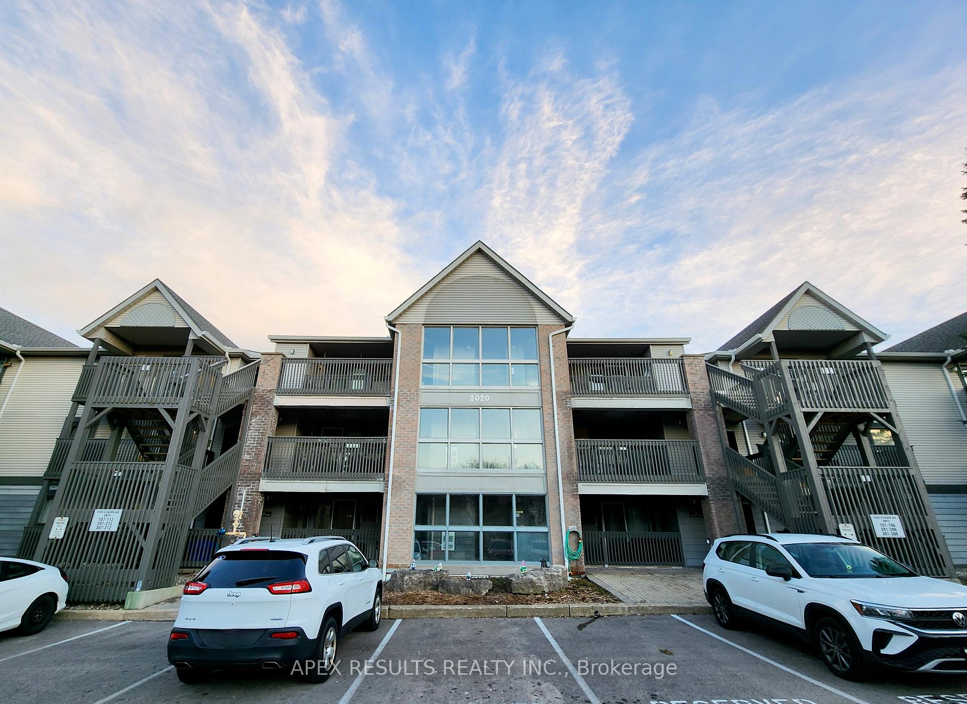 2 Bedrooms Condo at 2020 Cleaver,  Burlington For sale