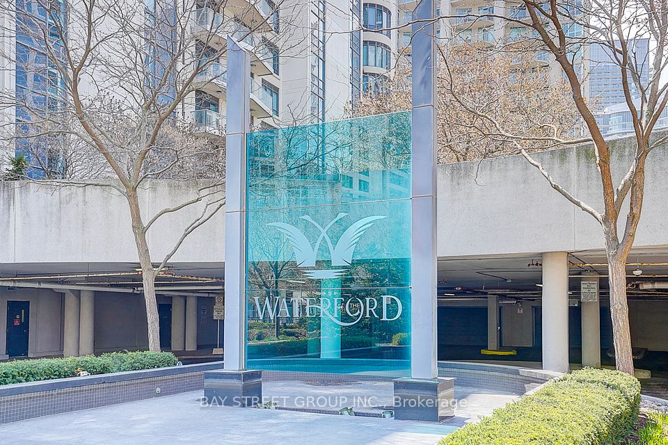 2083 LAKE SHORE