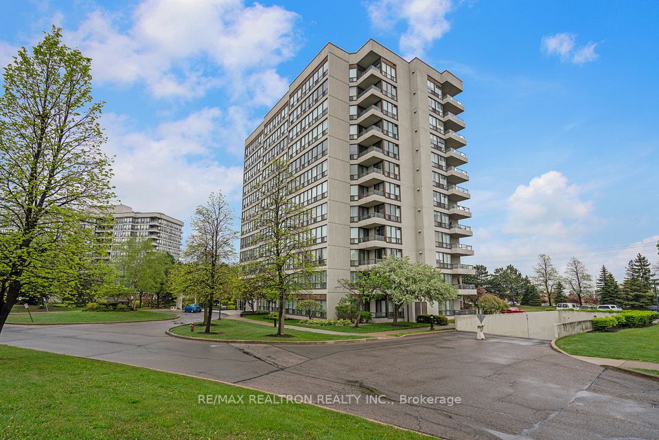 12 Laurelcrest