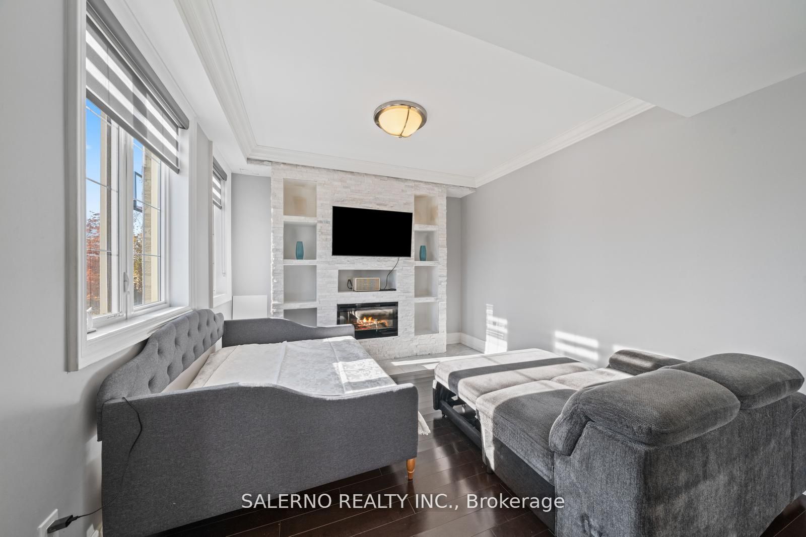 36 Chuck Ormsby Crescent, King, ON L7B 0A8