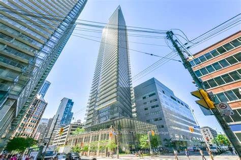 832 Bay Street
