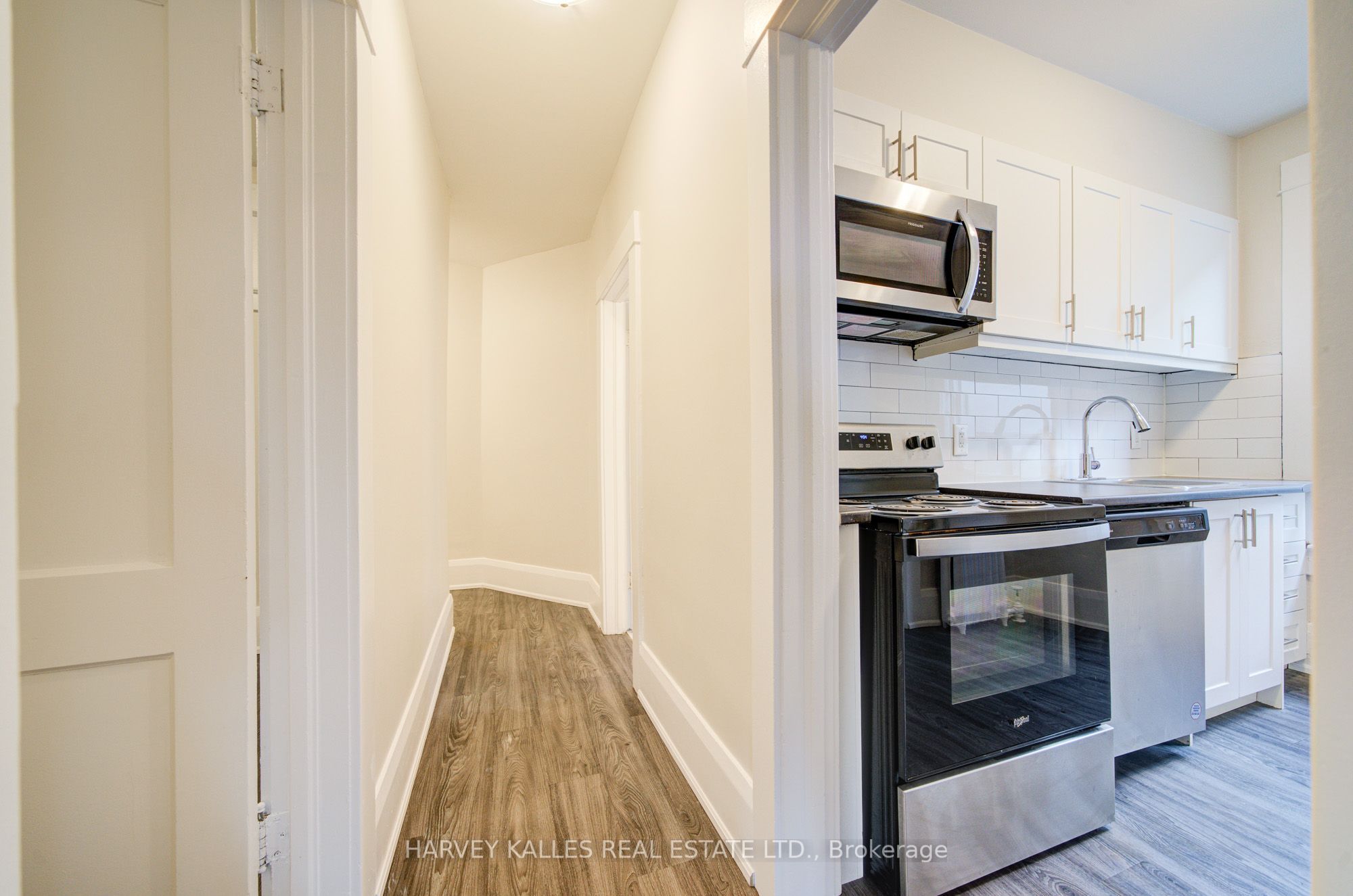 1074 St Clair Avenue W 2