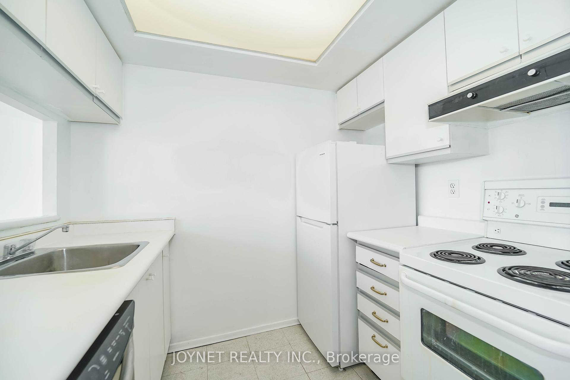 1 Bedroom Condo at 2460 Eglinton, Toronto For sale