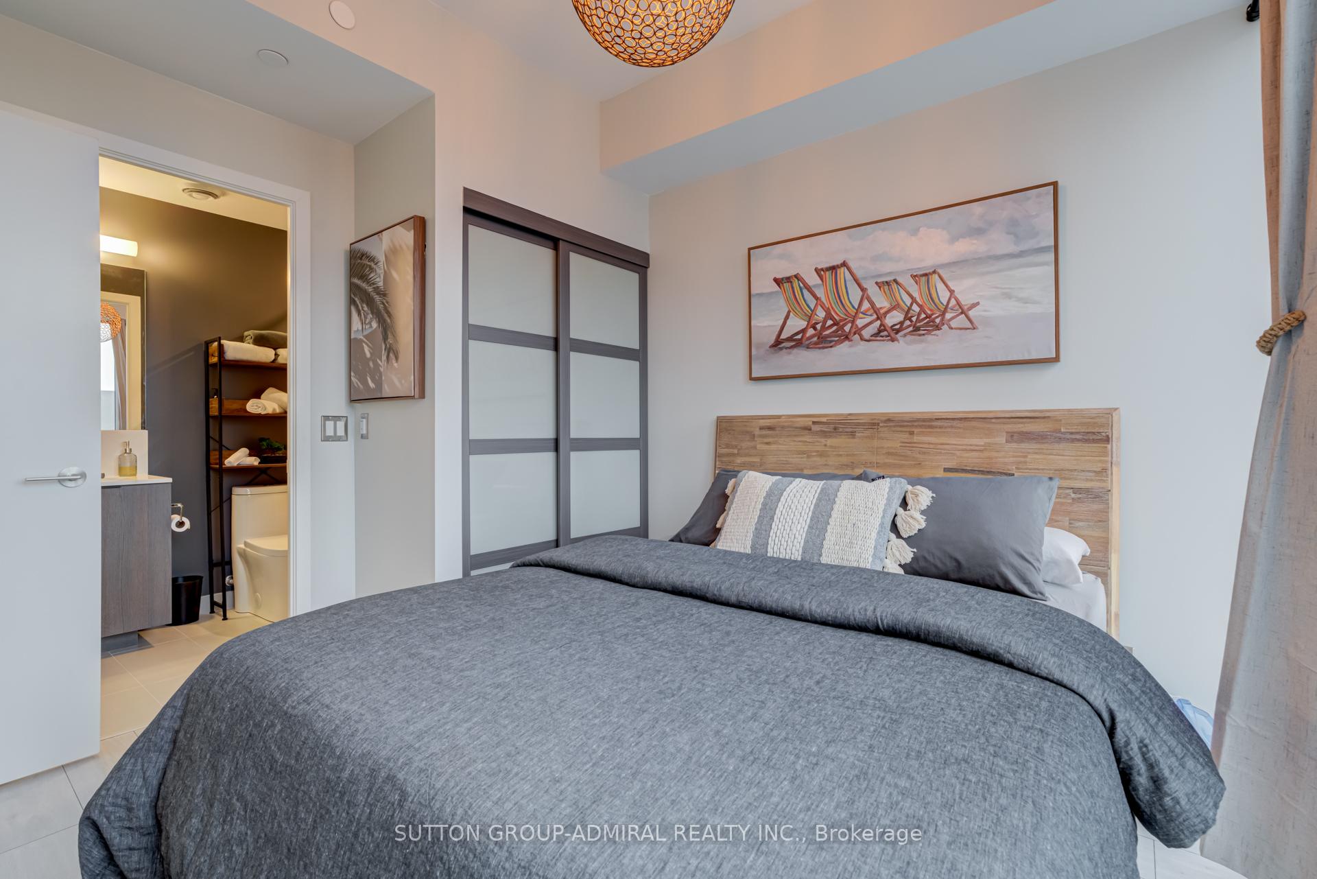 2 Bedrooms Condo at 55 Mercer,  Toronto For sale