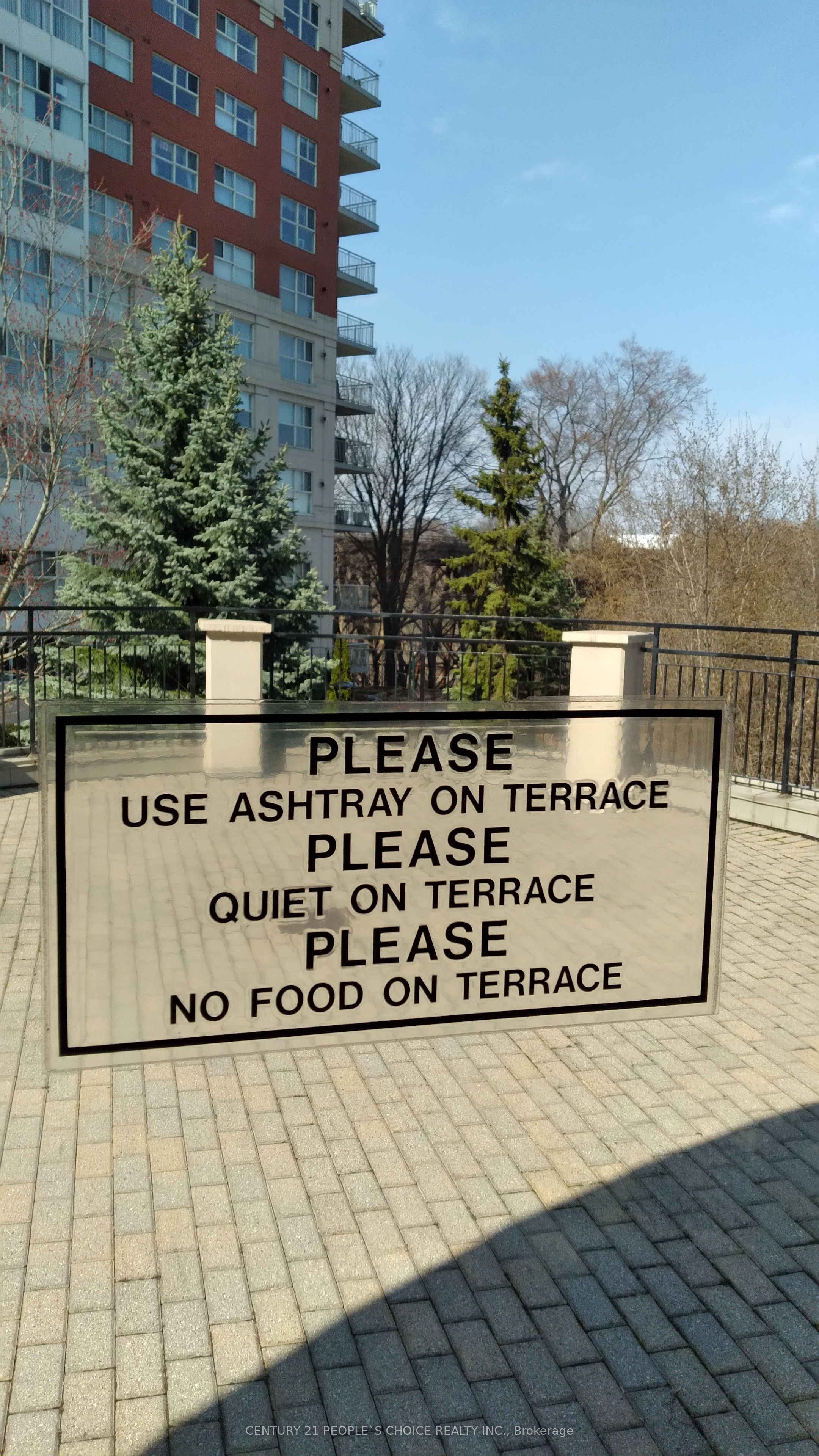 #705 - 18 Concorde Place, Toronto, ON M3C 3T9