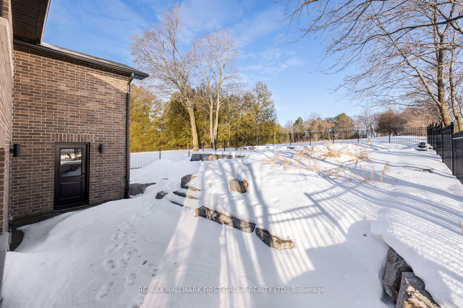 64 Bradley Boulevard