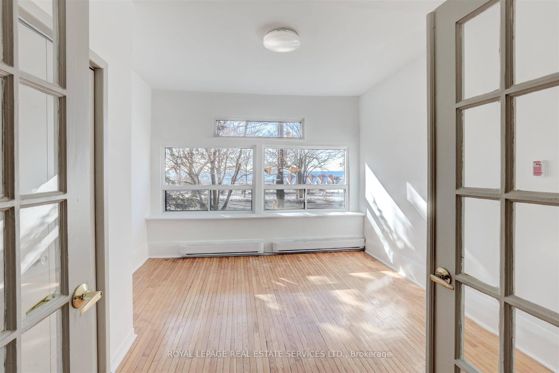 1530 King Street W, #101