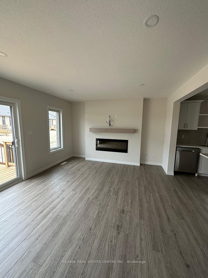 43 Keba Crescent, Tillsonburg, ON N4G 0K8