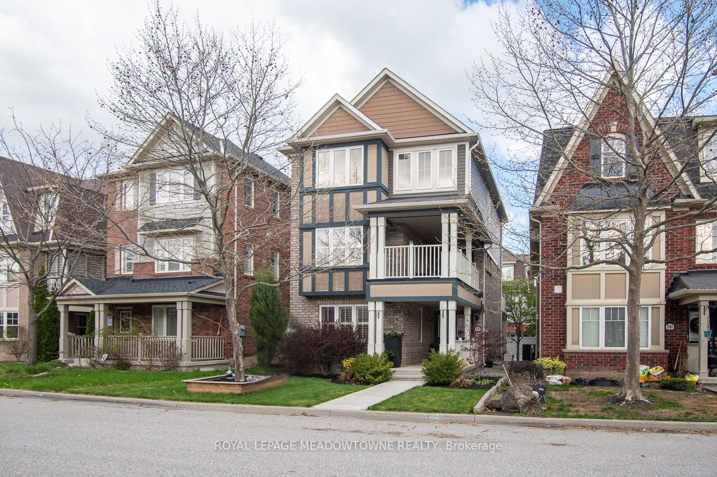 236 Magurn Gate, Milton, ON L9T 7B3