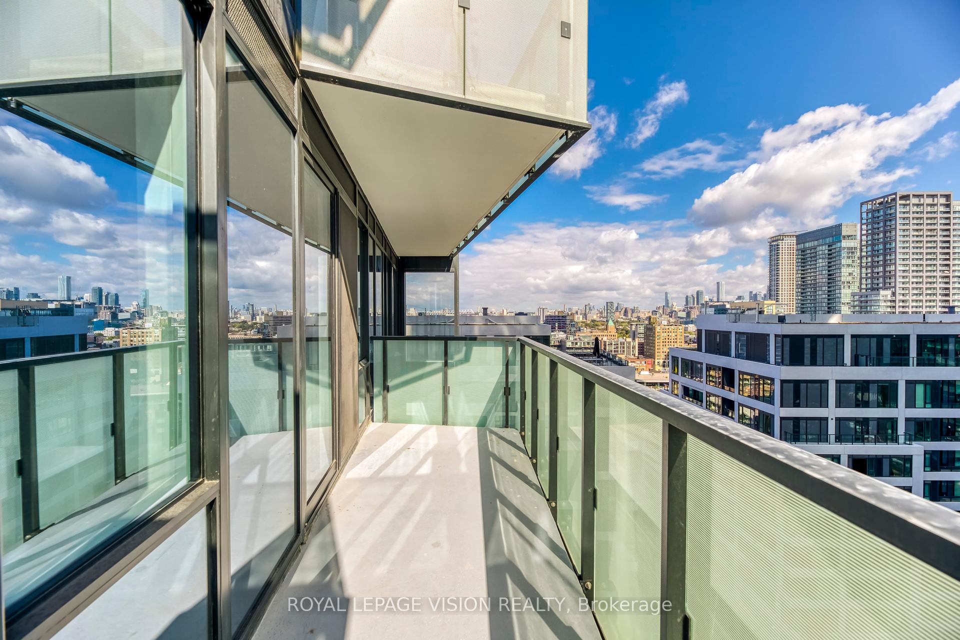 2 Bedrooms Condo at 470 Front, Toronto For sale