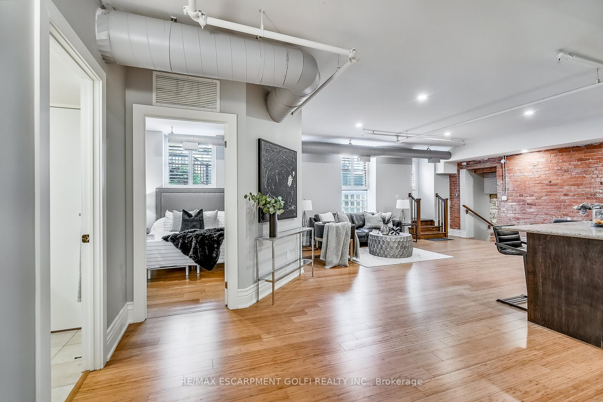 1 Bedroom Condo at 200 STINSON, Hamilton For sale