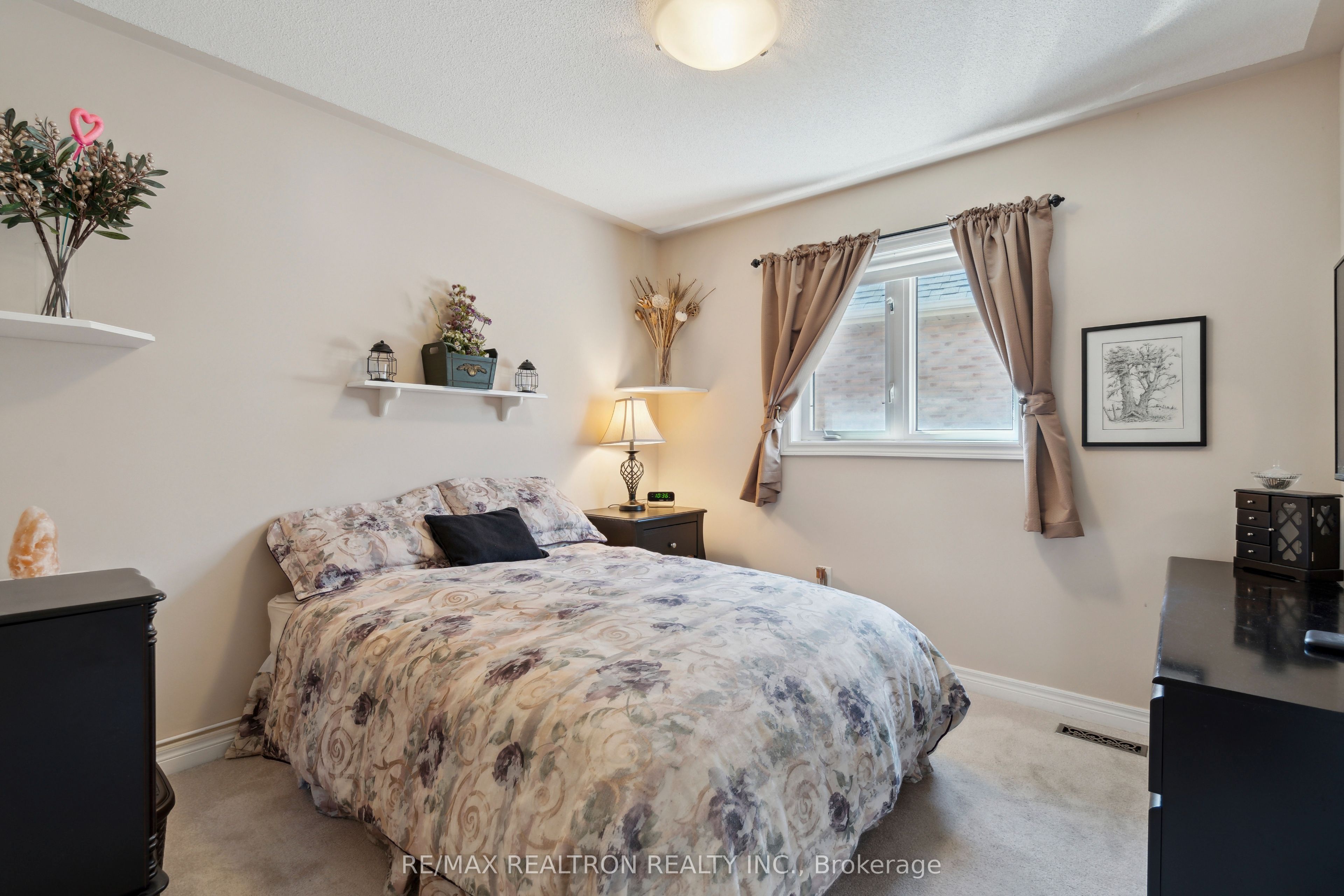 545 Pleasant Ridge Avenue