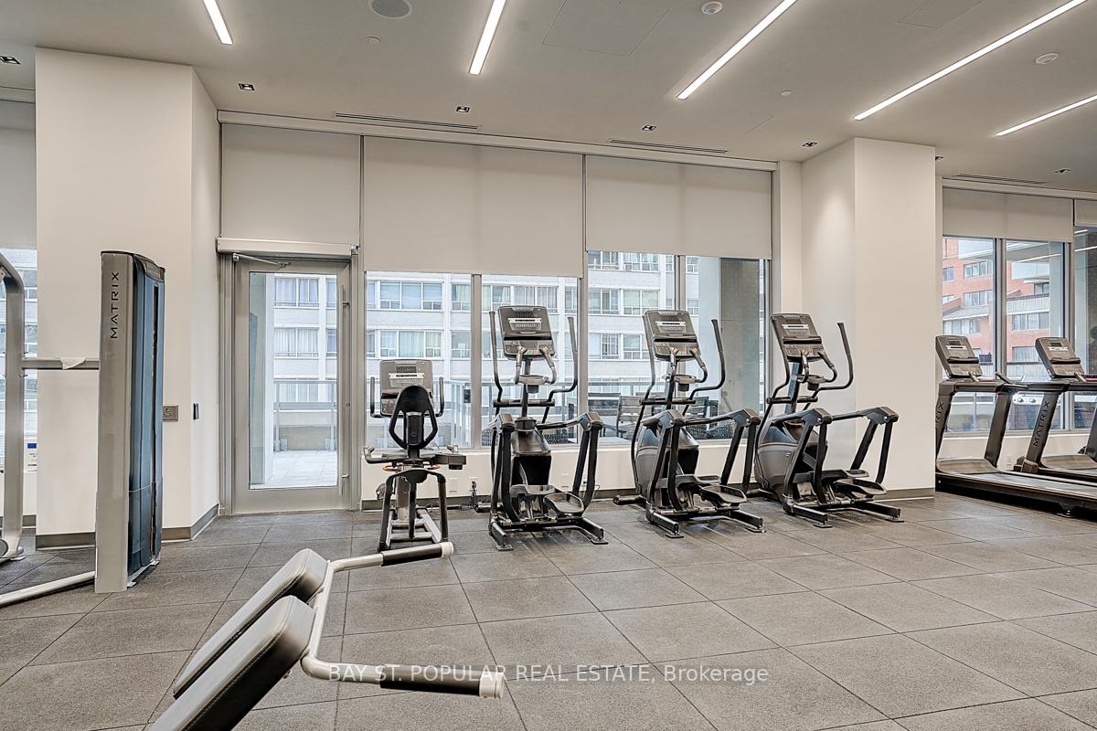 2 Bedrooms Condo at 50 Dunfield, Toronto For sale